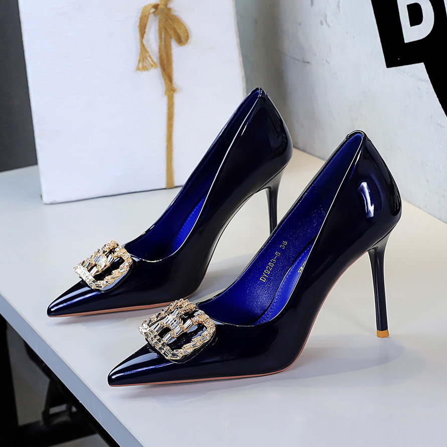 Элегантные туфли BIGTREE на вы – обзор и цена Court Heel Pointed