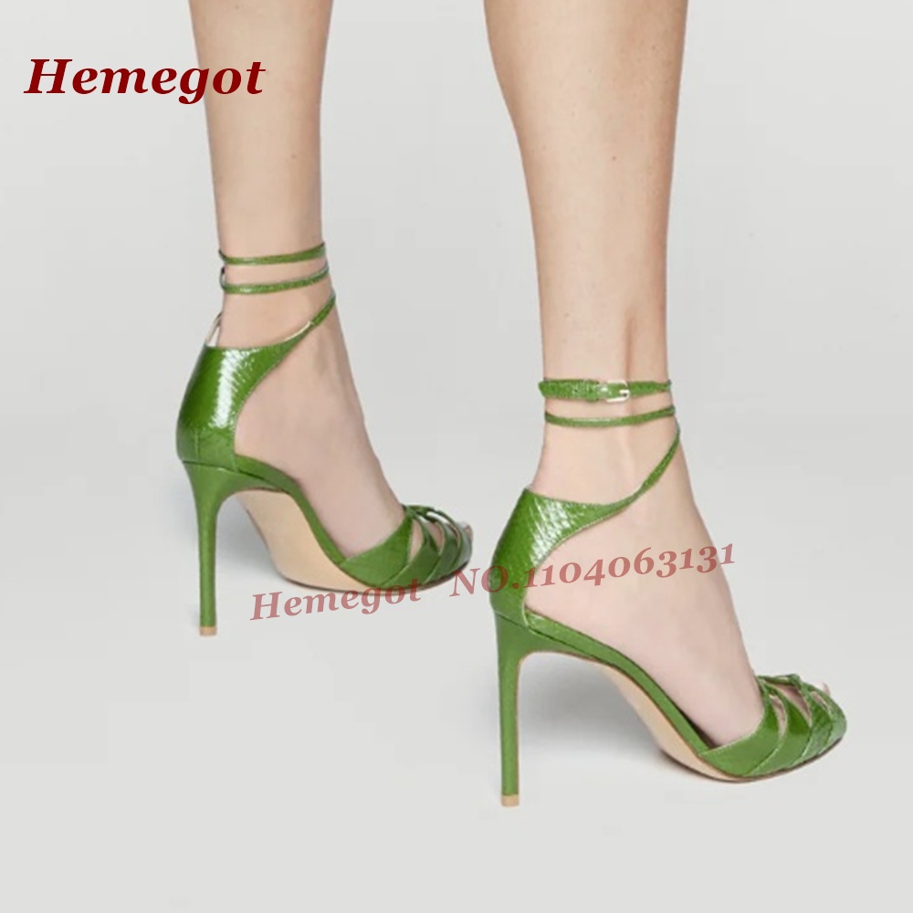 Зеленые сандалии с ремешками и – обзор и цена Women'S Shoes Clogs
